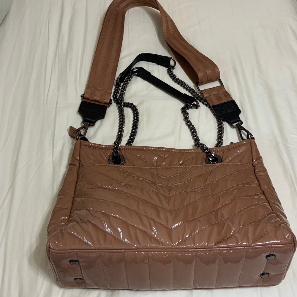 Chic Versatile Think Rolyn  camel quilted bag
